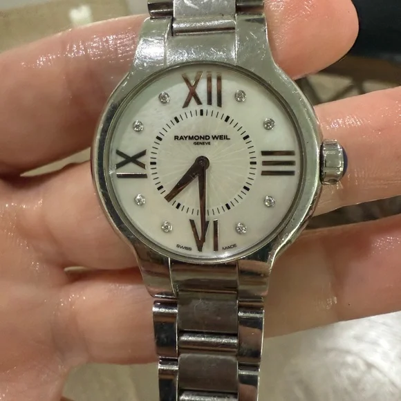 Raymond Weil Silver Timepiece with White Dial - Picture 6 of 7